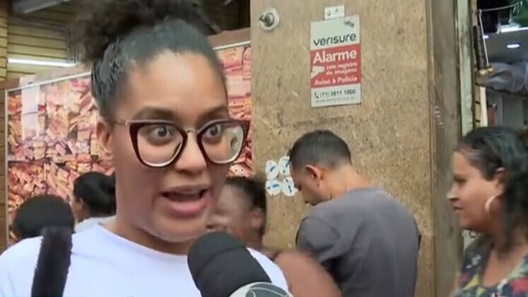 A lei que caracteriza importunação sexual está em vigor desde 2018 e inclui toques inapropriados e beijos roubados, podendo levar até cinco anos de prisão. Se a situação agravar, a pessoa pode responder por estupro, levando até 20 anos de prisão. Caso a vítima esteja embriagada, a pena pode ser de até 30 anos, por vulnerabilidade. "Não é não, e é sobre isso, eles têm que respeitar", disse essa outra entrevistada pela equipe da Record TV. 