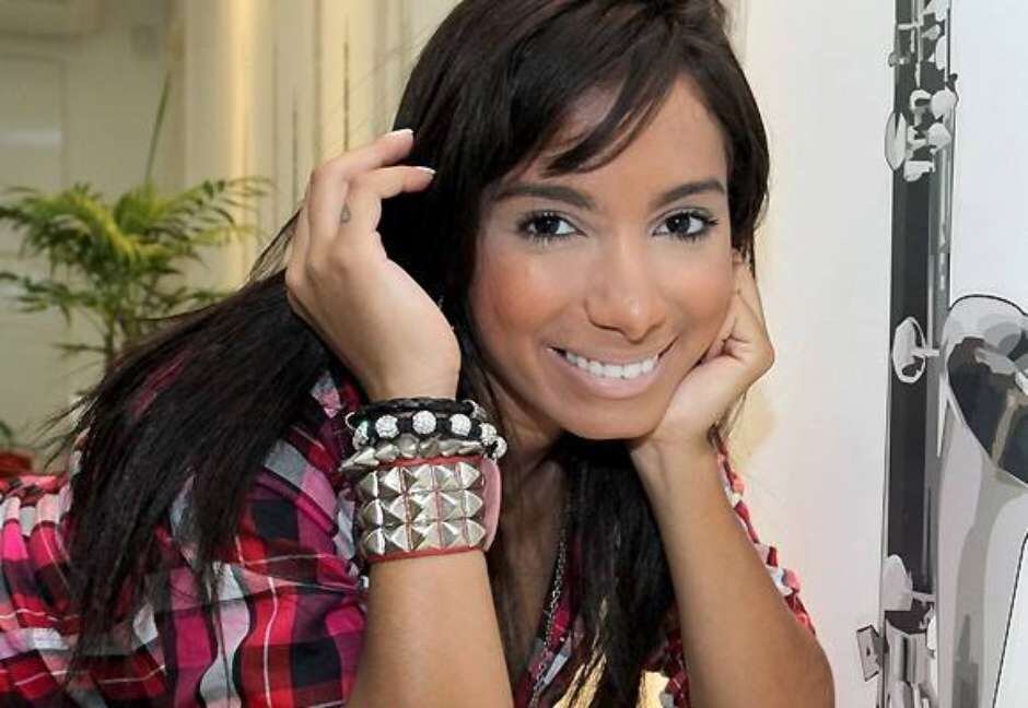 Anitta estourou em todo o país em 2013, com o hit "Show das Poderosa"