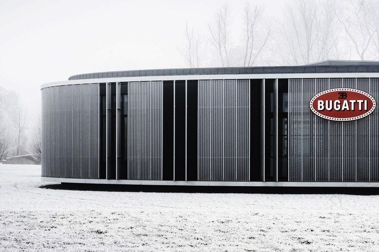 A linha de produção foi apelidada de "Atelier" e está localizado em Molsheim, na França