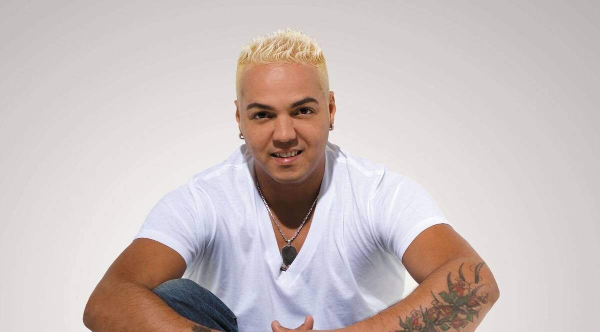 O cabelo loiro era a marca registrada de Belo, que fez muito sucesso nos anos 90, seja à frente do grupo Soweto ou em carreira solo
