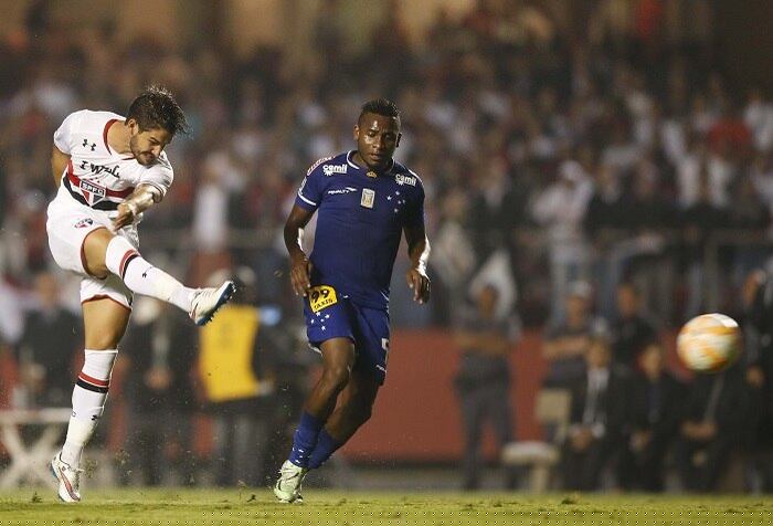 34ª rodada

No comando de Mano, o Cruzeiro tem mostrado evolução e aos poucos vai se distanciando da zona de rebaixamento. E para terminar o ano sem sustos, terá pela frente um clássico contra o São Paulo, postulante a uma vaga na Libertadores e que costuma dar muito trabalho dentro do Mineirão
