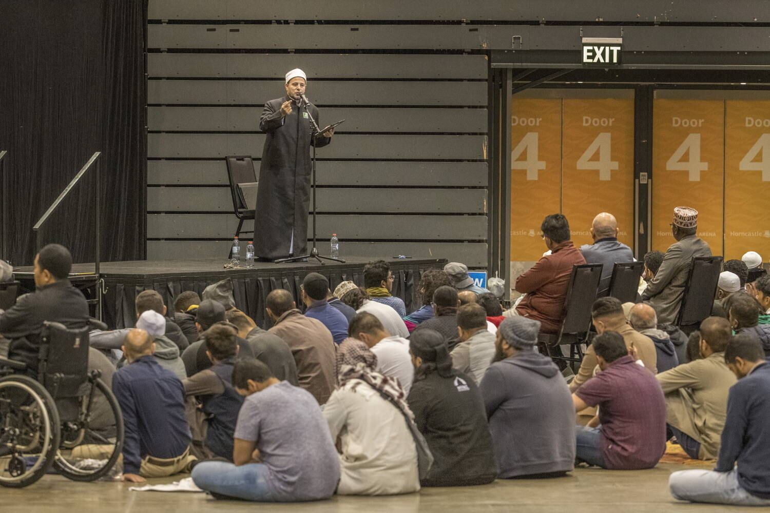 Muçulmanos homenageiam 51 vítimas de massacre
