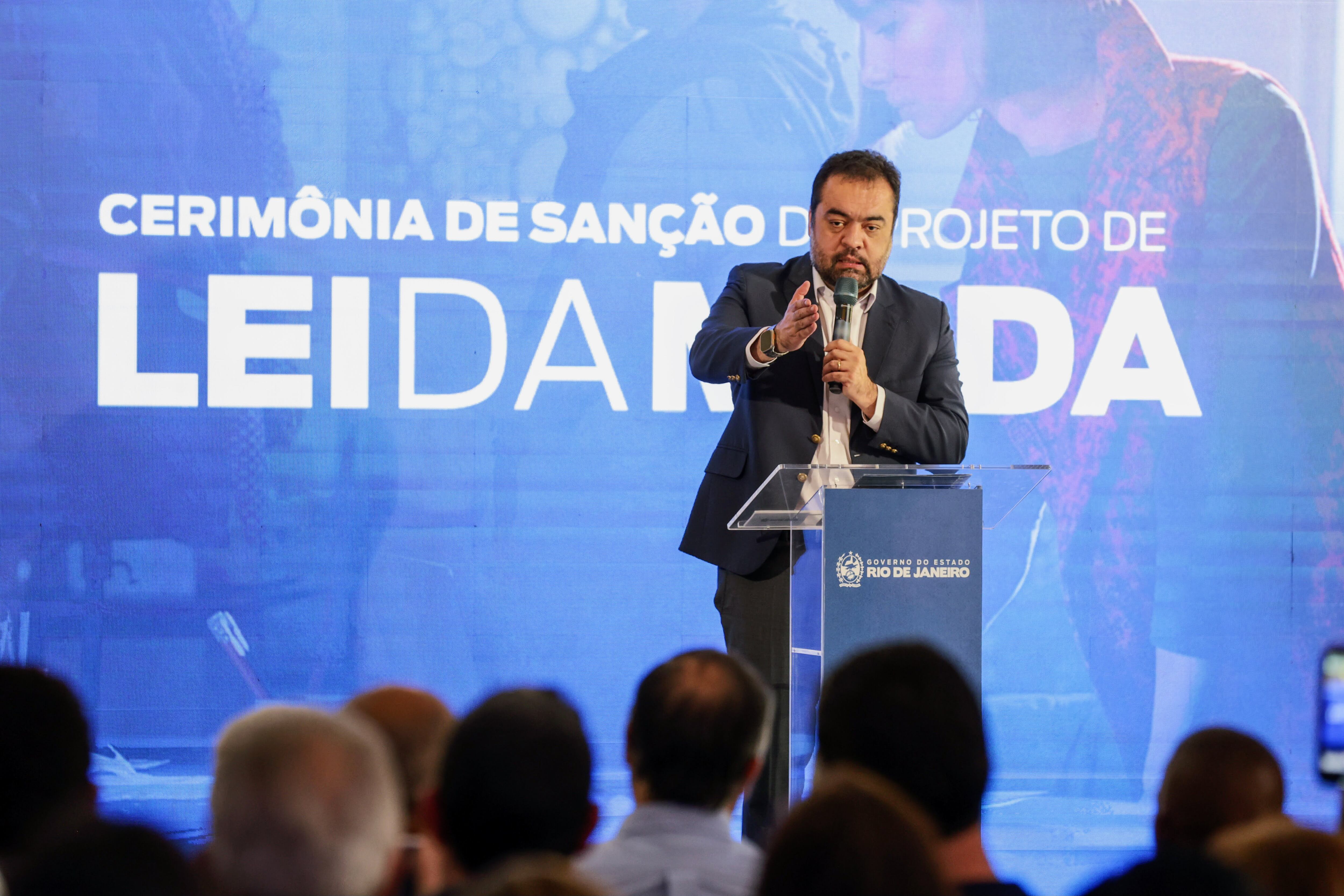 03/10/2025 - Governador Cláudio Castro sanciona projeto de Lei da Moda - Fotos: Rafael Campos