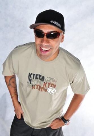 MC Careca, que fora dos palcos trabalhava como cabeleireiro, escrevia canções que exaltavam facções criminosas e
provocavam a Polícia Militar. Isso levou à suspeita de que algum policial estivesse envolvido com o crime
