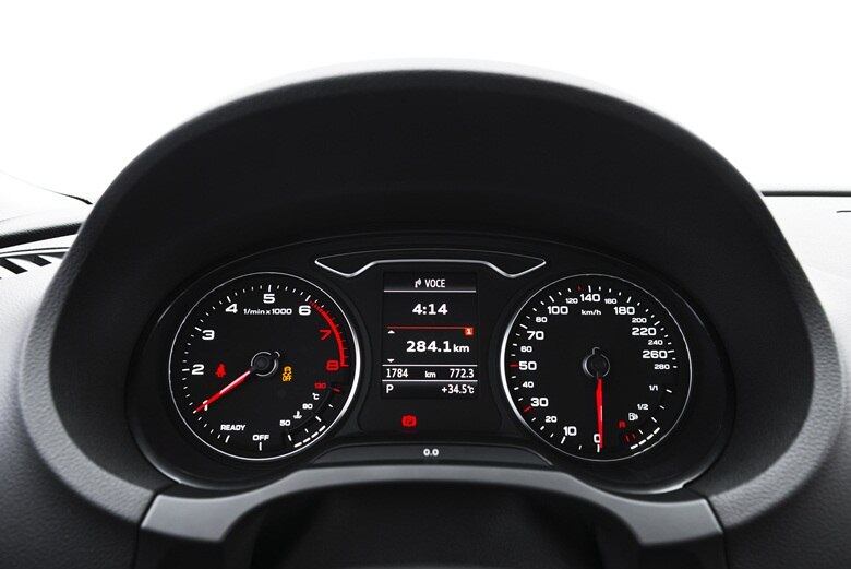 Novo Audi A3 Sedan 1.4 TFSI flex nacional