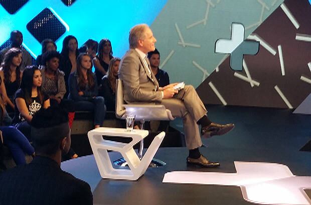 Apresentador revelou que já teve problema sério com a timidez