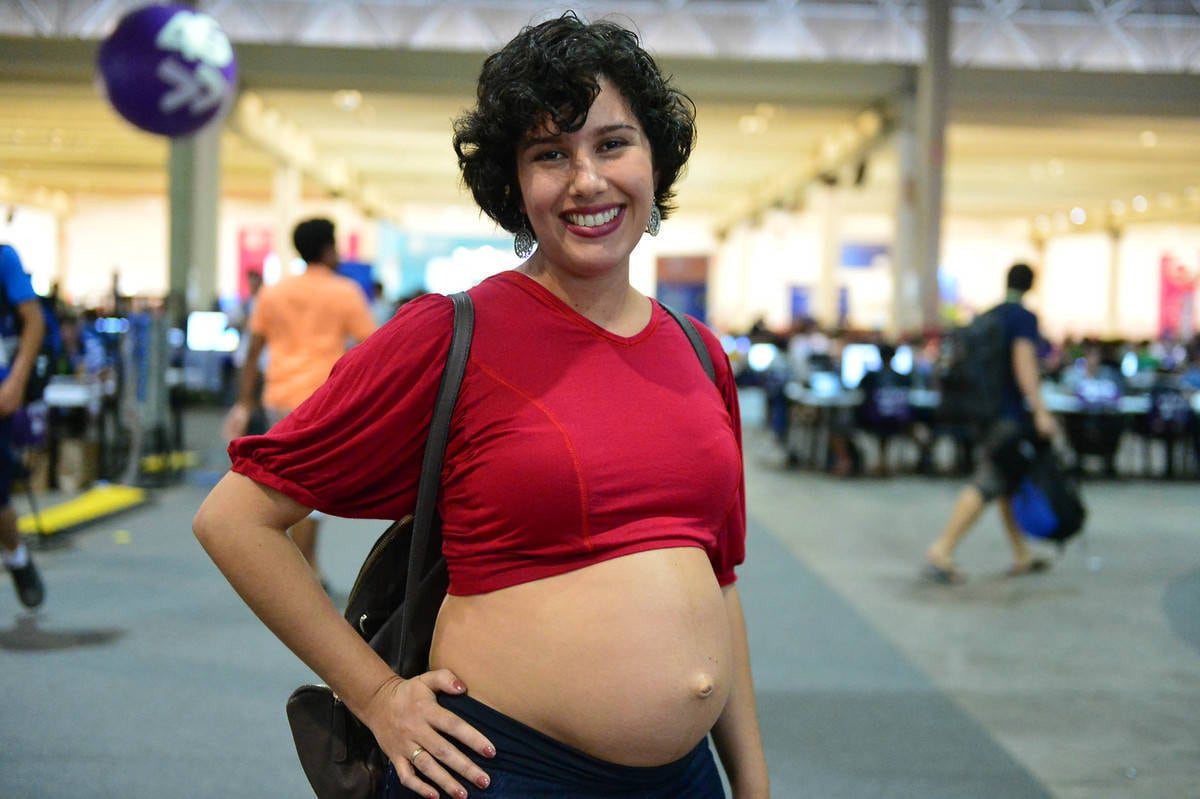 Mesmo grávida de 6 meses, Lany Cavaléro, de 32 anos, viajou de Belém até a capital paulista só para curtir as novidades da Campus Party 2015. Olha que são muitas! Confira toda a cobertura do #R7naCampusParty