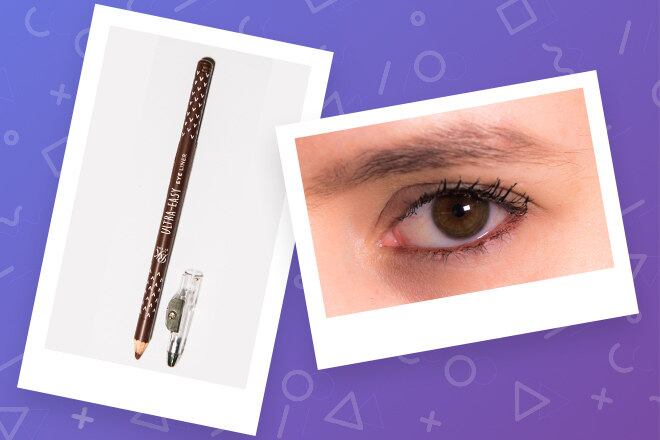 Ultra-Easy Wooden Eye Pencil - RK by Kiss
Preço: entre R$ 7,49 e R$ 10
O que achamos: O fato de o lápis vir com um apontador integrado já é um baita ponto positivo, pois isso facilita - e muito - no dia a dia. Testamos a versão marrom do produto e achamos que a cor poderia ser mais intensa. Mas, para quem gosta de um olhar mais discreto, é uma ótima pedida. A linha Ultra-Easy Wooden ainda conta com produtos nos tons azul marinho, vermelho queimado e preto