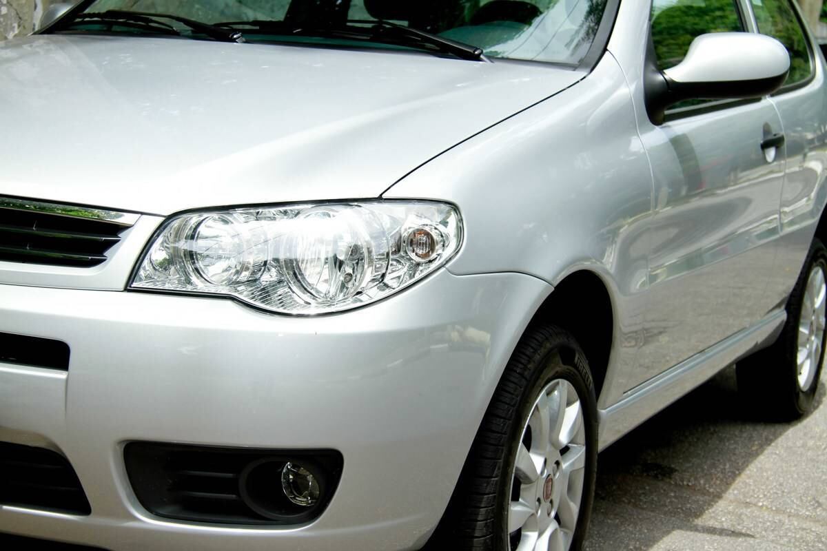 Os faróis perderam os pequenos aros escurecidos da versão anterior. Leia a avaliação completa

Saiba tudo sobre carros! Acesse R7.com/carros
E confira os melhores preços de novos e usados em r7.icarros.com.br