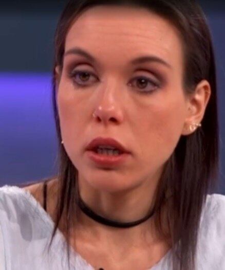 Stephanie tentou diversos tratamentos até recorrer ao programa. De acordo com ela, a anorexia começou aos 13 anos. Ela revelou que, nessa época, era gordinha e se “sentia horrível”