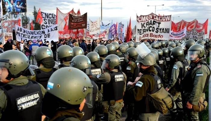 O protesto, a segunda greve geral que a presidente Cristina Kirchner enfrenta, foi convocado pela ala opositora da Confederação Geral do Trabalho (CGT), liderada por Hugo Moyano, que passou de aliado do governo para um ferrenho rival