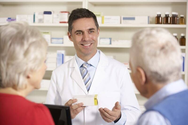 Caberá ao profissional notificar os efeitos colaterais, as reações adversas, as intoxicações e a dependência de medicamentos