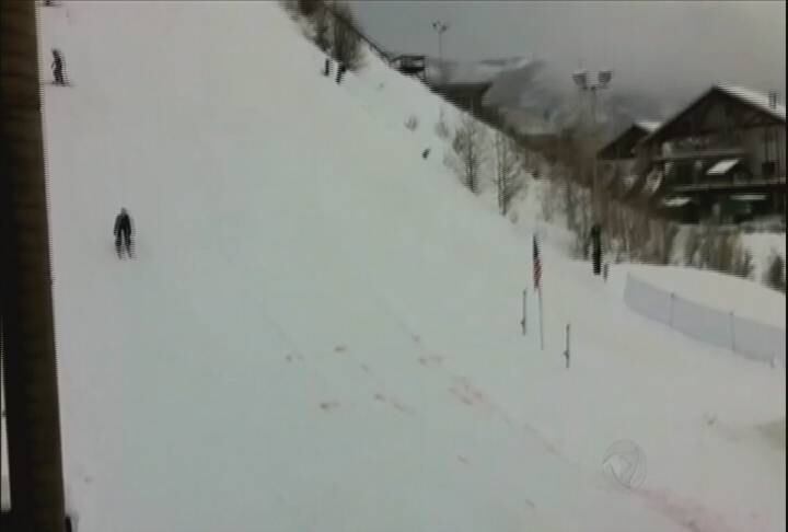 Laís Souza se acidentou no esqui aéreo, modalidade em que os atletas tentam impressionar os juízes com suas manobras. Ela estava se dando bem no novo esporte e, inclusive, tinha conseguido
medalha de bronze na etapa de Utah do Campeonato Norte-americano pouco
antes do Natal.
