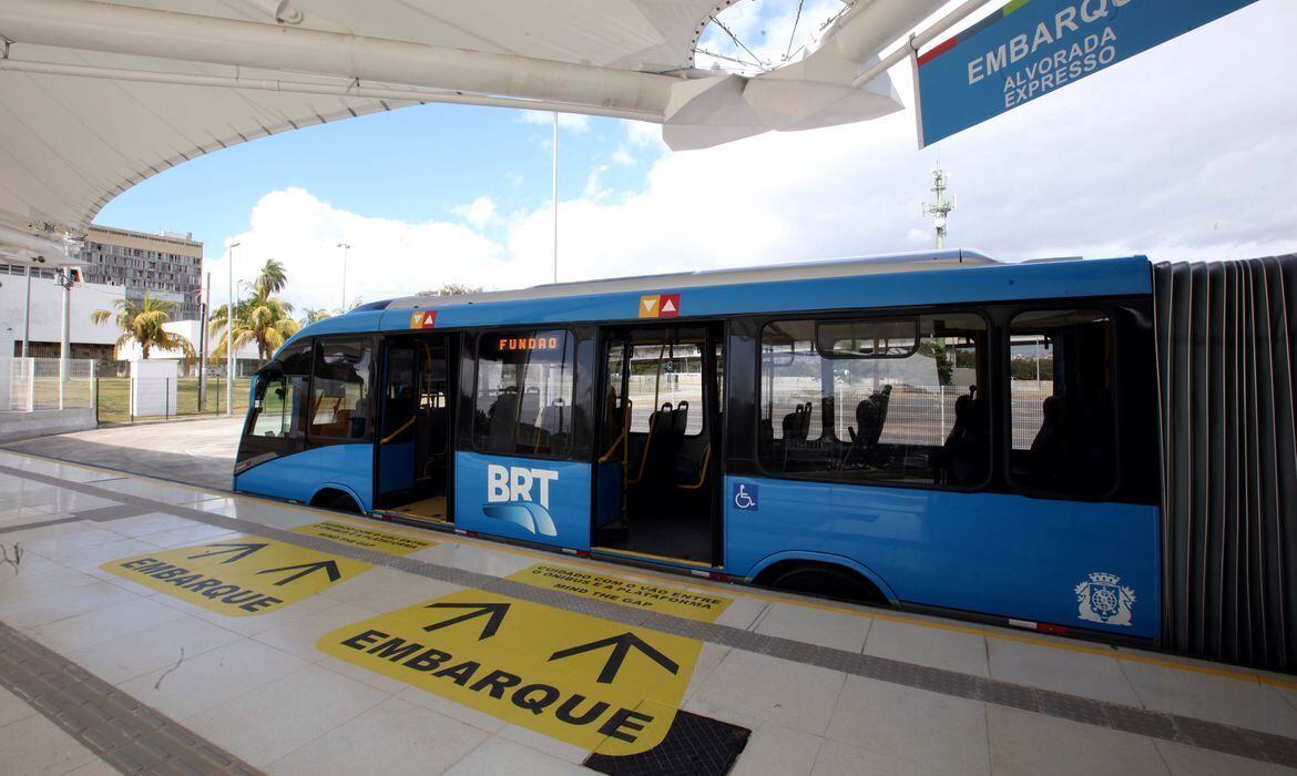 Passageiros que usam o BRT poderão fazer até 3 integrações com o Bilhete Único Carioca