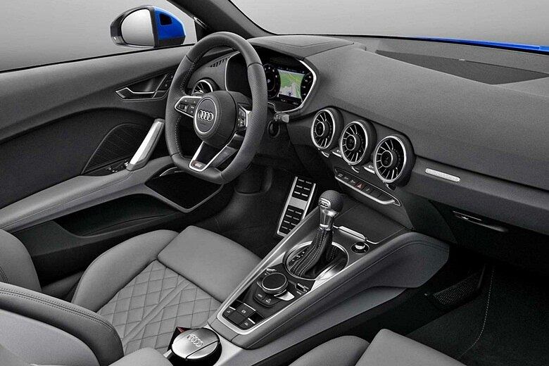 O roadster alemão também oferece o sistema MMI touch. Trata-se de um touch pad próximo do câmbio que permite ao condutor desenhar números e letras com os dedos para definir um endereço no GPS, por exemplo. Com o recurso, o motorista não precisa tirar os olhos da estrada, uma vez que a tela retrátil no alto do painel reproduz as informações

Saiba tudo sobre carros! Acesse R7.com/carros