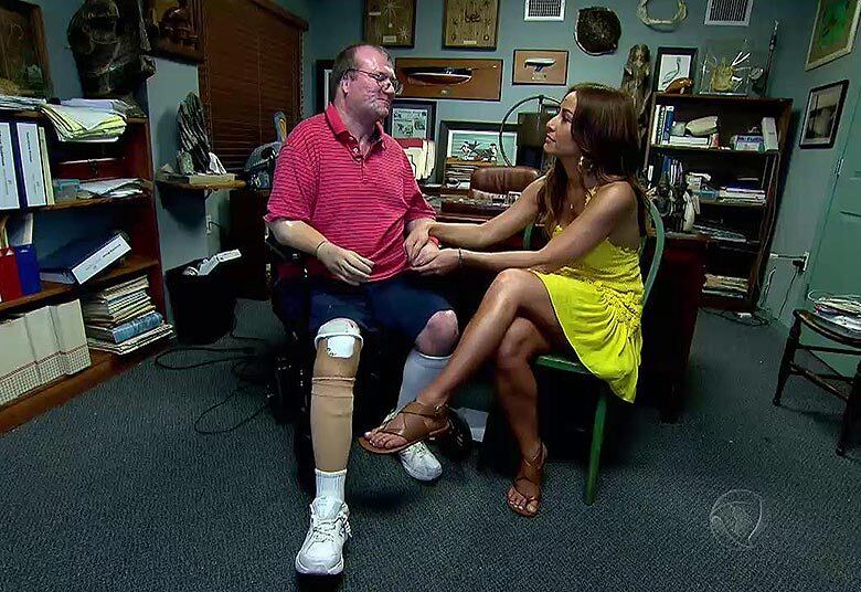 Segurando a mão esquerda de Russel, Sabrina questionou de onde ele tirou forças para seguir em frente

+ VÍDEO: Após amputar braços e pernas, jovem brasileiro leva nova vida nos EUA
+ Filho de Hudson ganha look de guitarra e pai torce: “Se meu filho for músico, vou ficar muito feliz”
+ Assista às íntegras do Programa da Sabrina no R7.com/Play!
