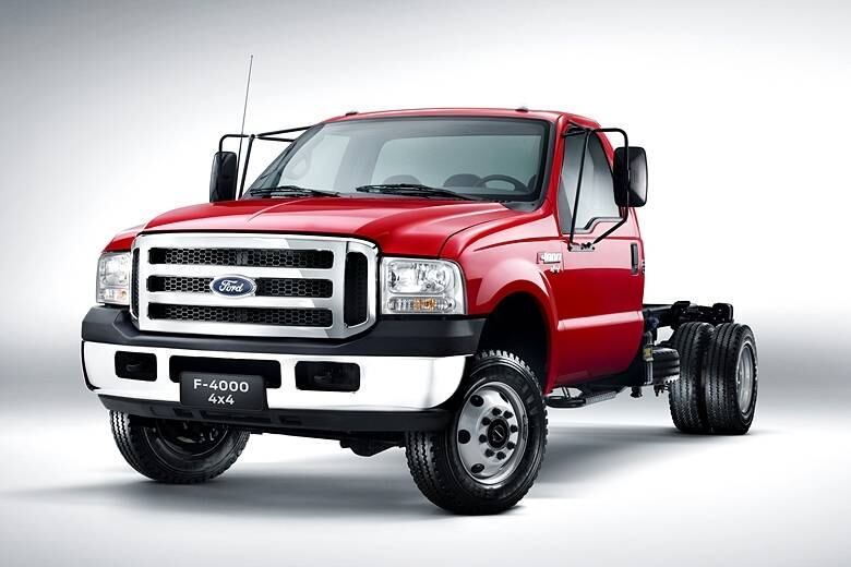 Entre os itens de série estão ar-condicionado e freios ABS com EBD