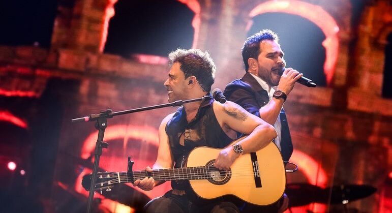 O cantor revela que confidenciou sobre a perda do acervo para alguns fãs mais próximos. "Então, hoje resolvi
falar um pouquinho desse assunto para agradecer o fã que tem tudo da dupla e me presenteou com todas
as fitas cassetes, da primeira que saiu até a última", contou para Fabíola Reipert e Reinaldo Gottino.