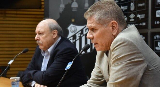 Santos admite falha em administração de jogadores estrangeiros