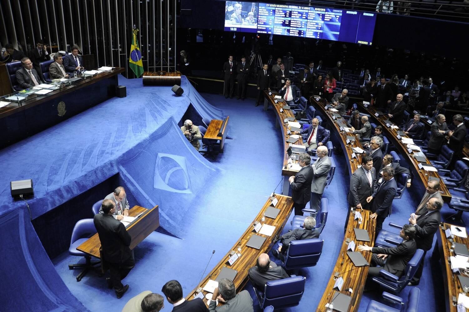 Com três candidatos, polarização seria minimizada