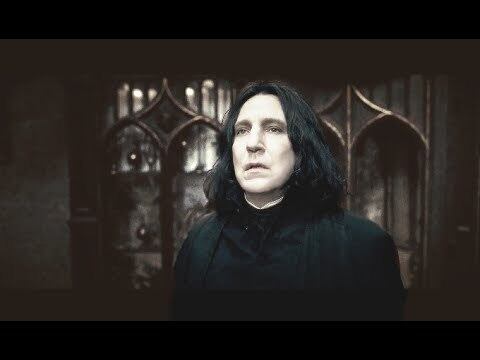 "Senhor Potter, nossa nova celebridade"
A frase de boas vindas de Snape para Harry Potter, em A Pedra Filosofal, mostrou que a relação entre o professor e o aluno não seria das mais fáceis