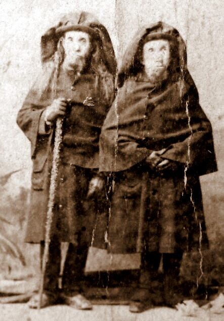 Os shows eram famosos porque atiçavam a curiosidade das pessoas, que consideravam o que estava sendo apresentado como algo diferente, fora dos padrões da sociedade em que viviam