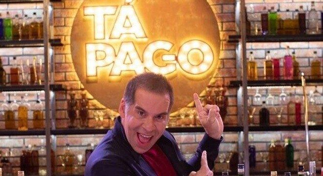 Leandro Hassum apresenta o programa de entrevistas 'Tá Pago'