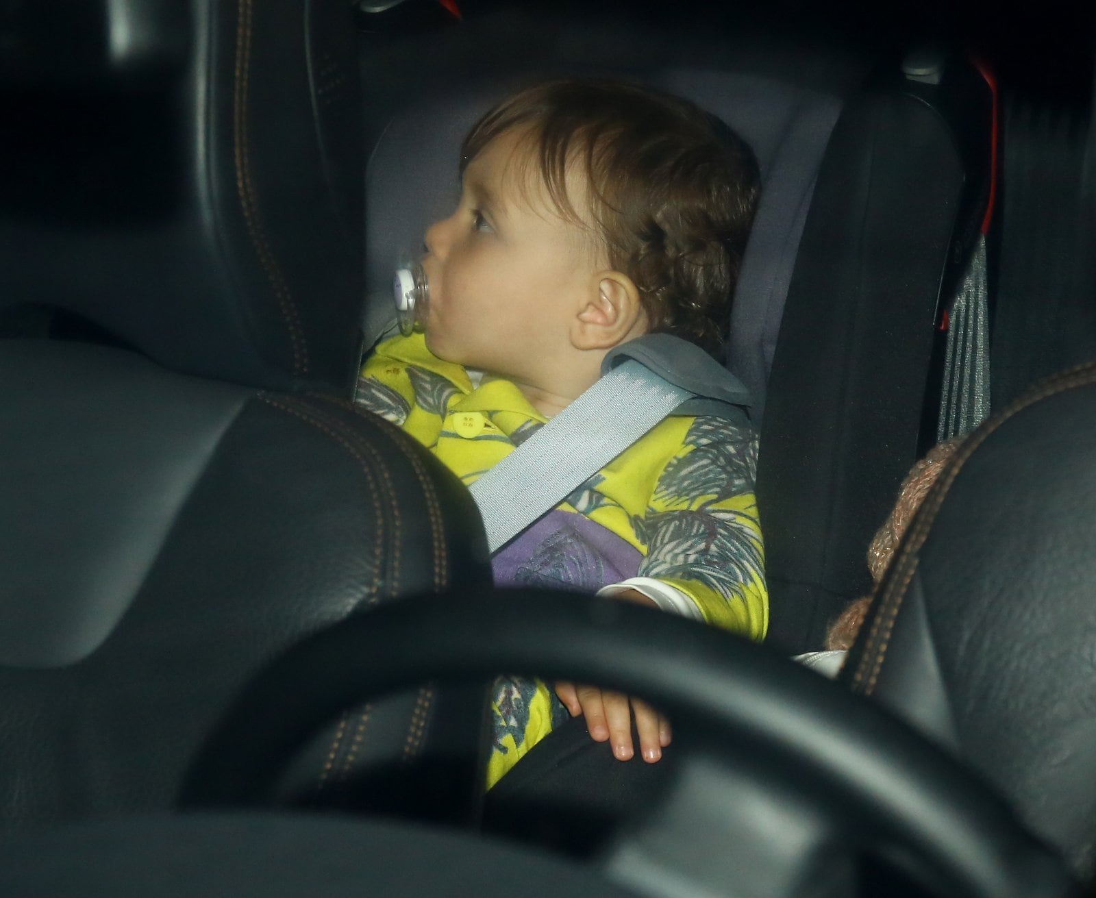 O menino tem apenas um aninho e foi paparicado pelos convidados da festa