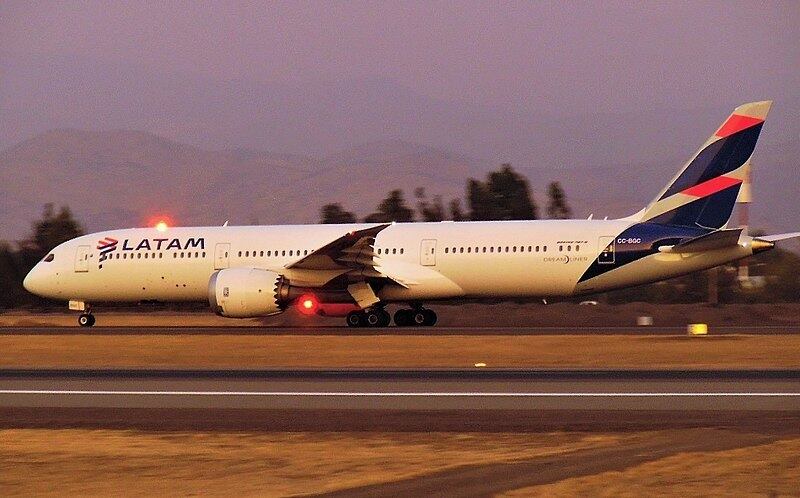Dreamliner da Latam: voos entre Guarulhos e Lisboa