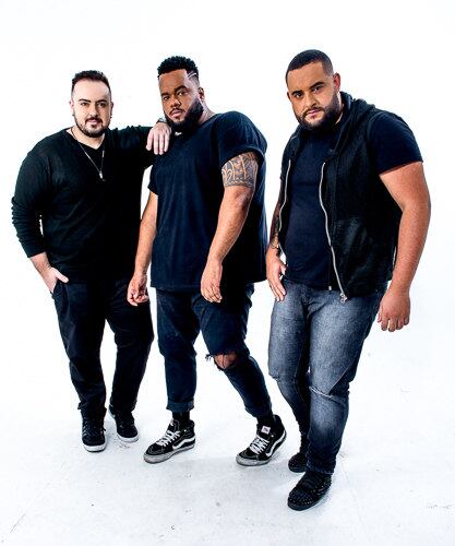 Para se ter uma idéia, das mais de 30 marcas que desfilaram na última edição do São Paulo Fashion Week, que aconteceu nos dias 27 e 31/8, apenas uma delas levou modelos gordos em seu casting. Um deles, Akeen, fez parte do corpo de modelos de duas edições do maior evento de moda do País, desfilando para a Lab Fantasma