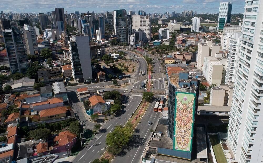 Ruas vazias na cidade de São Paulo durante a quarentena