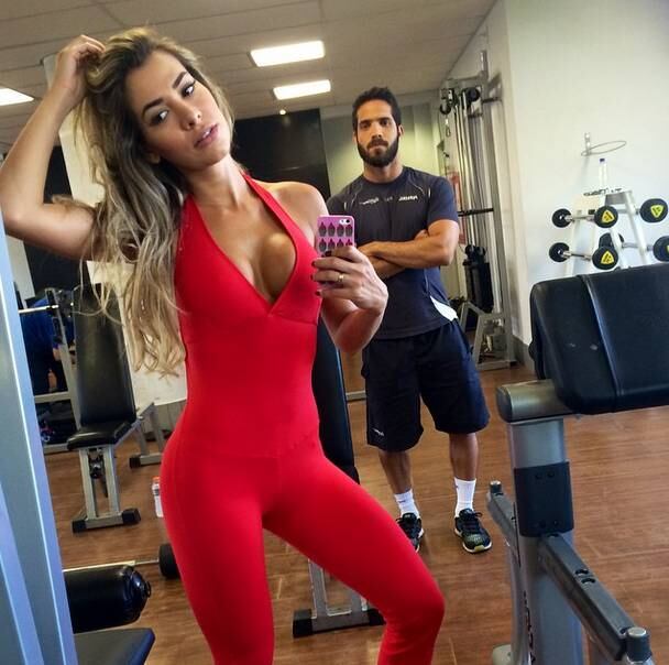 Segundo a ex-BBB, ela precisa eliminar as celulites do corpo