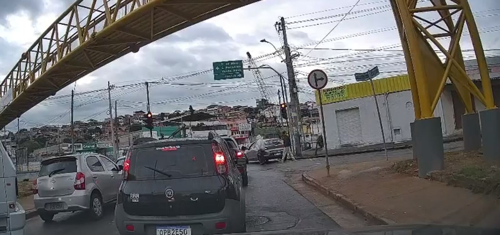O crime aconteceu no cruzamento da Rua Gilson Bretas com a Avenida Cristiano Machado