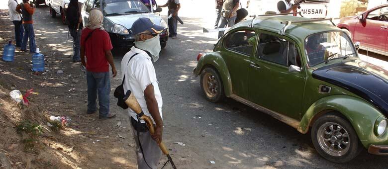 Essas mulheres se destacam em suas funções porque levam vantagens sobre os homens, segundo o professor, especialista em La Santa Muerte, uma padroeira dos narcotraficantes 

México recaptura maior traficante de drogas do mundo













