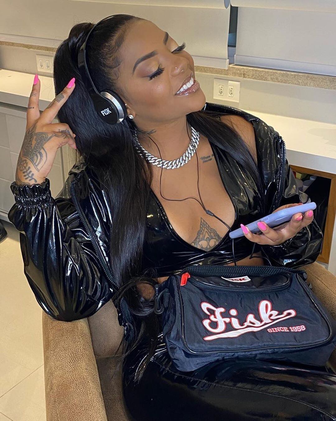 Ludmilla anuncia single em espanhol: 'Nem sei falar'