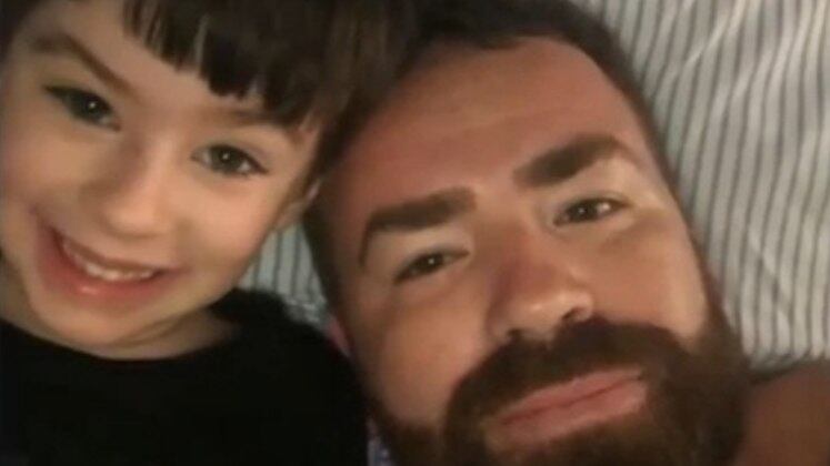 Leniel Borel ao lado do filho Henry, que morreu em 2021