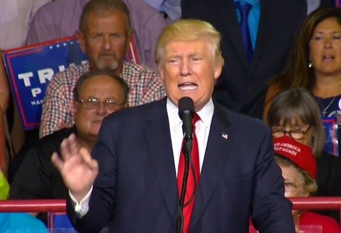 Polêmica veio logo após uma controvérsia sobre os comentários feitos por Trump sobre os pais de um soldado muçulmano-americano que foi morto no Iraque