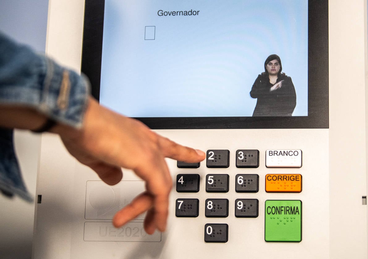 Voto é facultativo para analfabetos, maiores de 70 anos e jovens entre 16 e 18 anos
