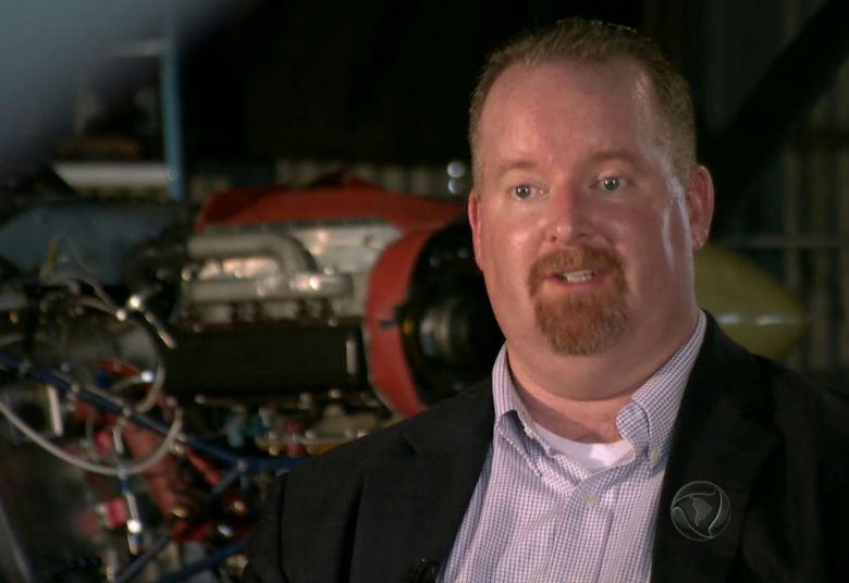 O trabalho deste professor de História Militar é preparar as
Forças Armadas Americanas para um ataque alienígena. As pesquisas do professor são
levadas a sério pela presidência dos EUA

• Assista aos programas jornalísticos da Record no r7.com/play
