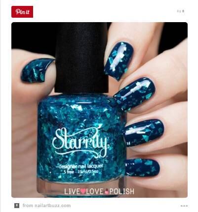 Estilo é para poucos! Ou não... O segundo tema mais pesquisado pelos britânicos no Pinterest foi "unha de vidro quebrado", nova onda que deve chegar logo logo ao Brasil