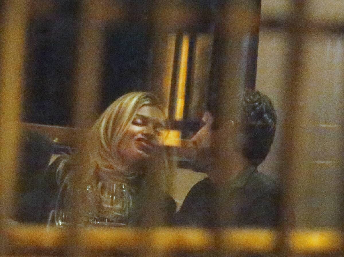 Grazi Massafera e Patrick Bulus foram vistos juntos