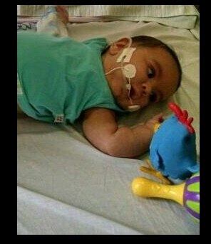 — Nós tentamos ficar
juntos para um apoiar o outro. A situação não é nem um pouco fácil para nós. Nossa principal esperança é a campanha nas
redes sociais, mas vamos tentar algum apoio do governo. Os médicos disseram para
a gente aproveitar o máximo de tempo que puder para ficar com nosso Miguel