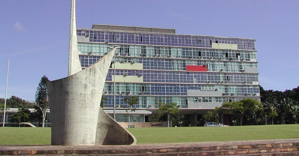 UFMG se mantém na etapa 1 de retomada das atividades presenciais