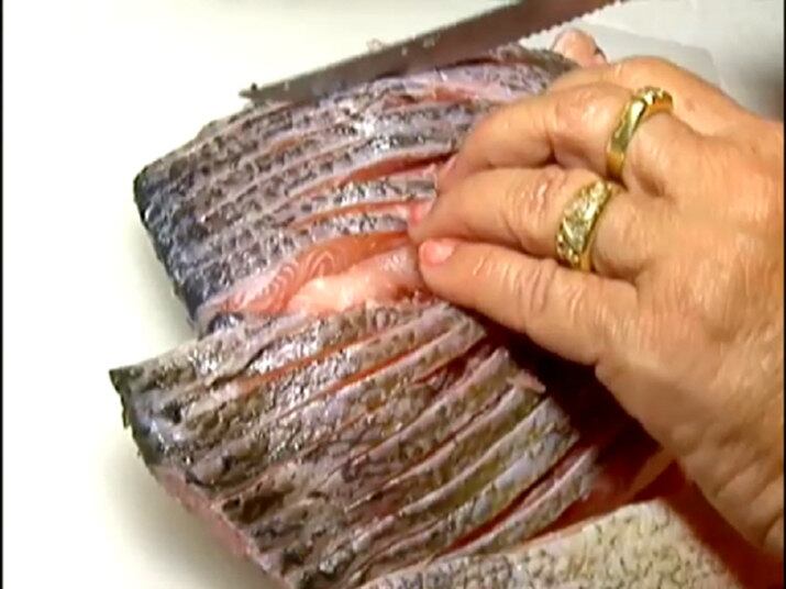 

Você vai precisar de 2 kg de pacu – e pode cortá-lo em
pedacinhos, assim como os da foto



+ Clique aqui e assista ao vídeo com a receita do delicioso prato típico da região do Pantanal

+ Anote todas as receitas do Mitos e Verdades da Comida
Caipira


