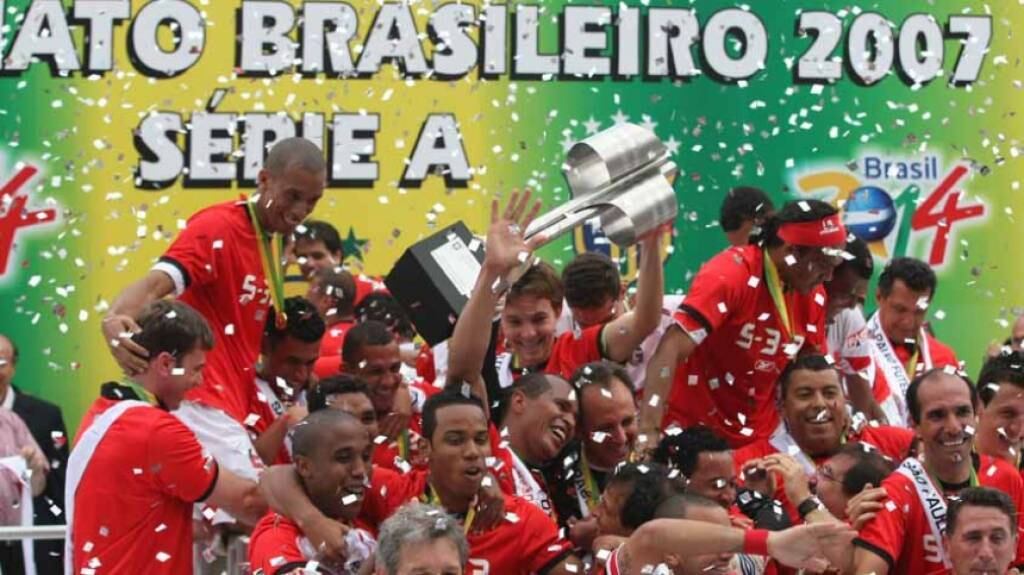Em 2007, o São Paulo sofreu apenas 19 gols e se garantiu como a melhor defesa de uma única edição de Brasileirão.