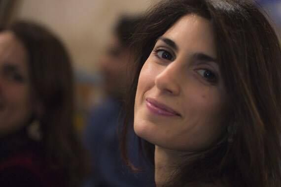 Na política, atuou como voluntária e, desde que foi eleita vereadora, em 2013, dedica-se às temáticas de educação e meio ambiente. Frequentemente, Raggi diz que foi seu filho, Matteo, de 7 anos, sua inspiração para entrar na política