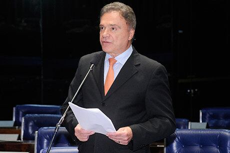 Alvaro Dias vê sinais de boicote à proposta do Congresso Nacional que existe voto aberto no caso de cassação de parlamentares
