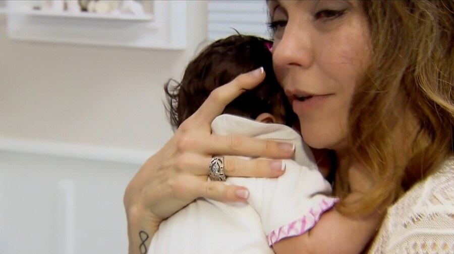 Hoje,
ela é toda amores com a filha Sofia, de apenas dois meses.

+ Assista às íntegras do Câmera Record. Clique aqui!
