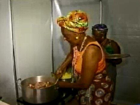 Comidas típicas com receitas centenárias atraem visitantes