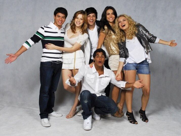 Chay Suede X Micael Borges
Chay também dividiu uma paixão com Micael Borges. Ainda na época de Rebelde, Sophia Abrahão e Chay terminaram o namoro e, meses depois, ela começou a namorar Micael